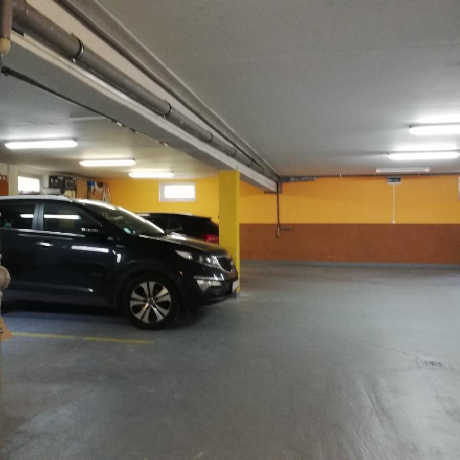 Rezident Consult S.R.O. Hotel Bratislava Luaran gambar